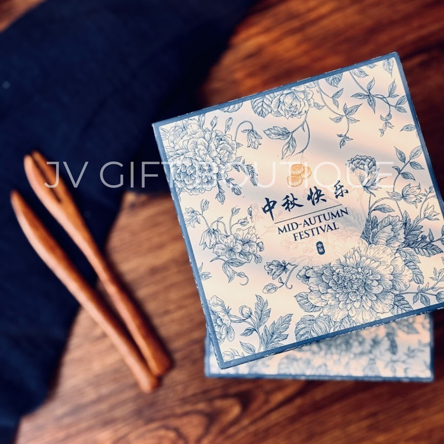 Azure Charm | 青花